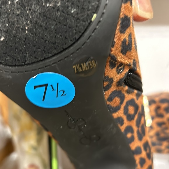 Jessica Simpson leopard heels never worn size 7/5 - Picture 3 of 4